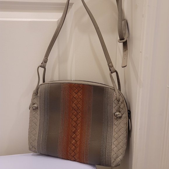 Bottega Veneta crossbody leather bag - Picture 1 of 9